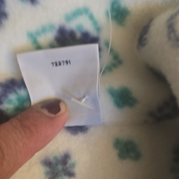 Cabin Creek Winter Floral Fleece in Blue and Green - Picture 13 of 15